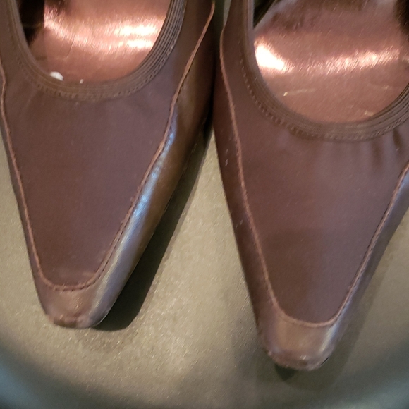 Shoes - Picture 4 of 4